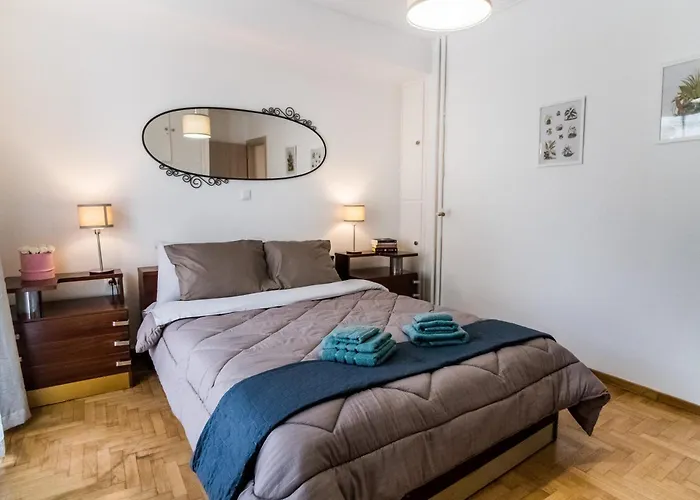 Cozy Stay By Flisvos Marina, Ath