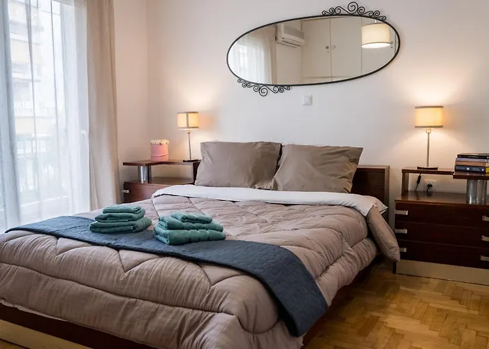 Cozy Stay By Flisvos Marina, Ath