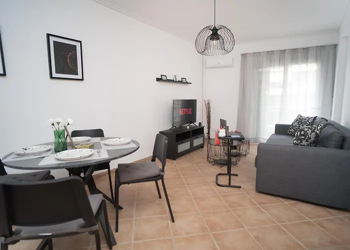 Cozy Stay By Flisvos Marina, Ath
